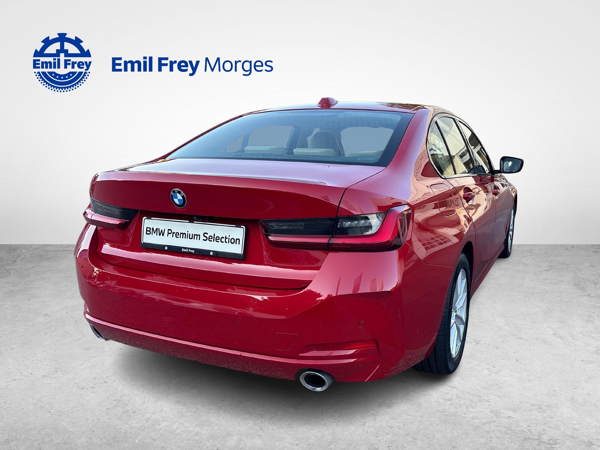BMW 320d xDrive 48V-showroom-element-2