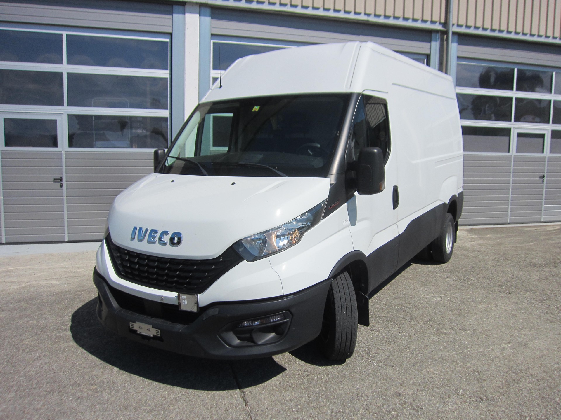 IVECO 35C18V