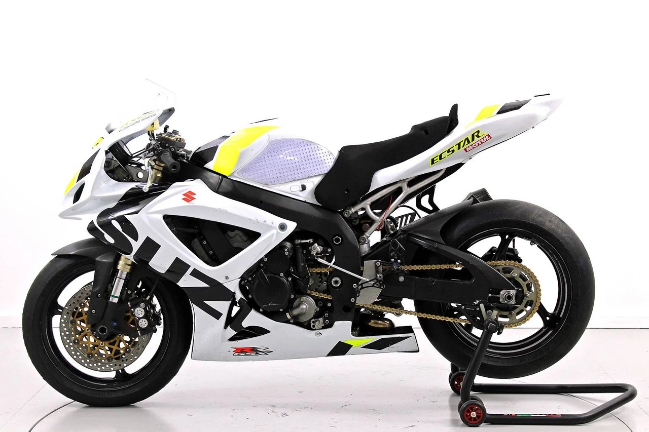 SUZUKI GSX-R 600 Racing-image-4