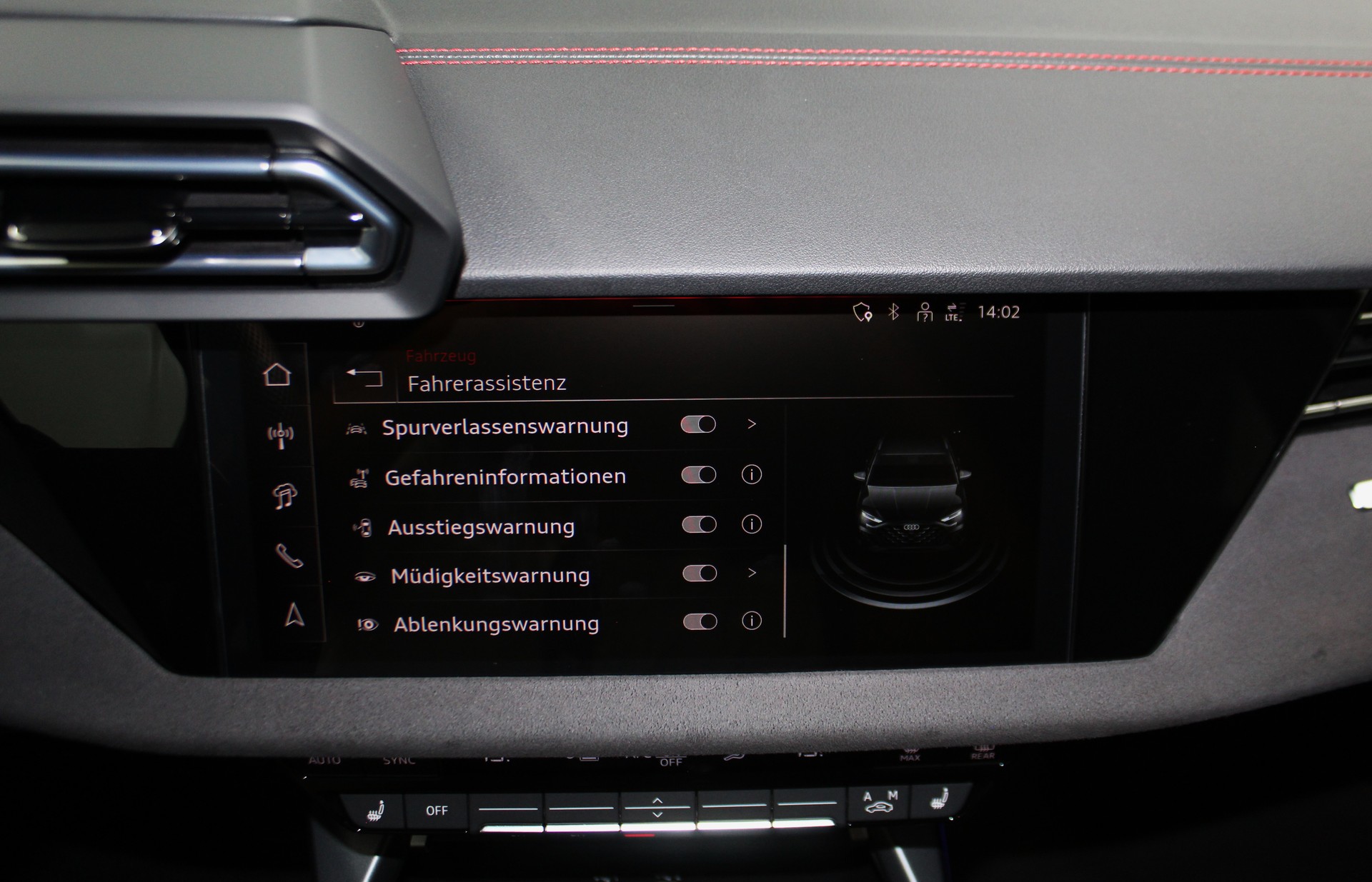 AUDI S3 Sportback TFSI quattro S-tronic 333PS Optikpaket schwarz / CH-Fahrzeug-image-26