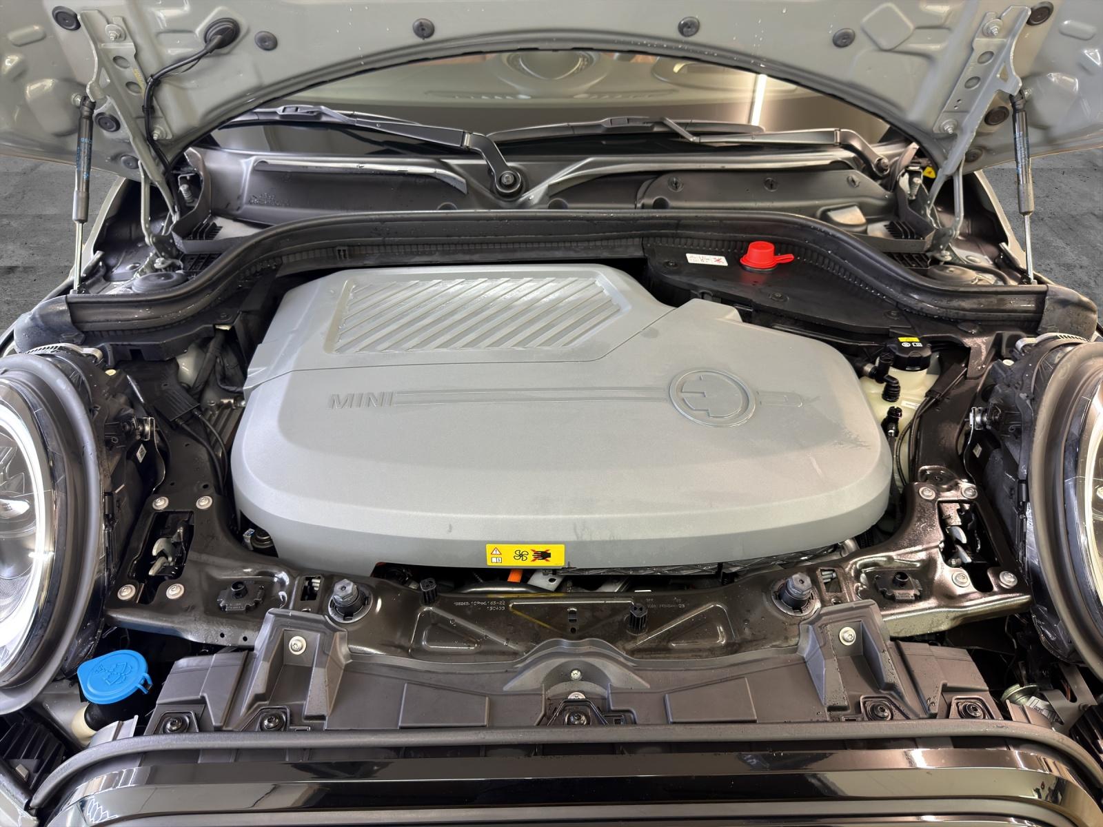 MINI F56 Cooper SE-image-22
