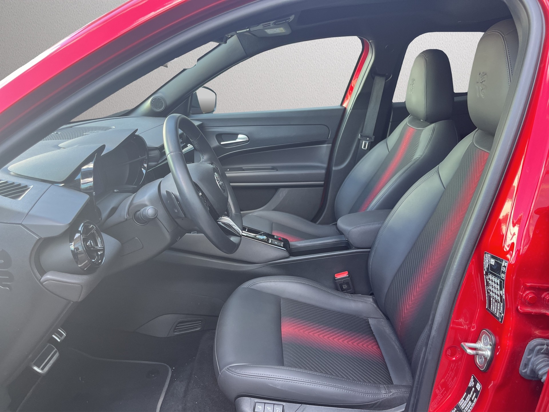 ALFA ROMEO Junior 1.2 48V Hybrid Speciale-showroom-element-3