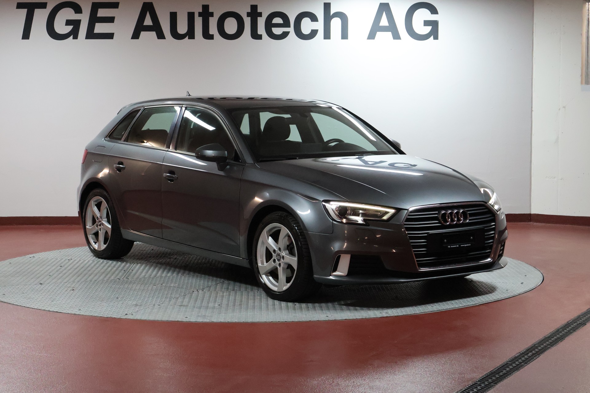 AUDI A3 Sportback-showroom-element-2