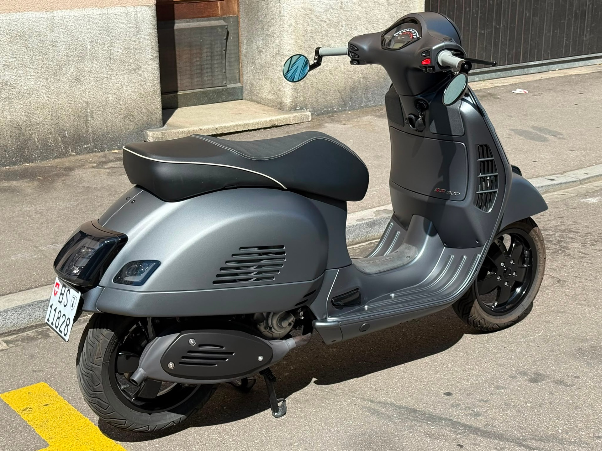 PIAGGIO Vespa GTS Super 300 i.e ABS-image-9