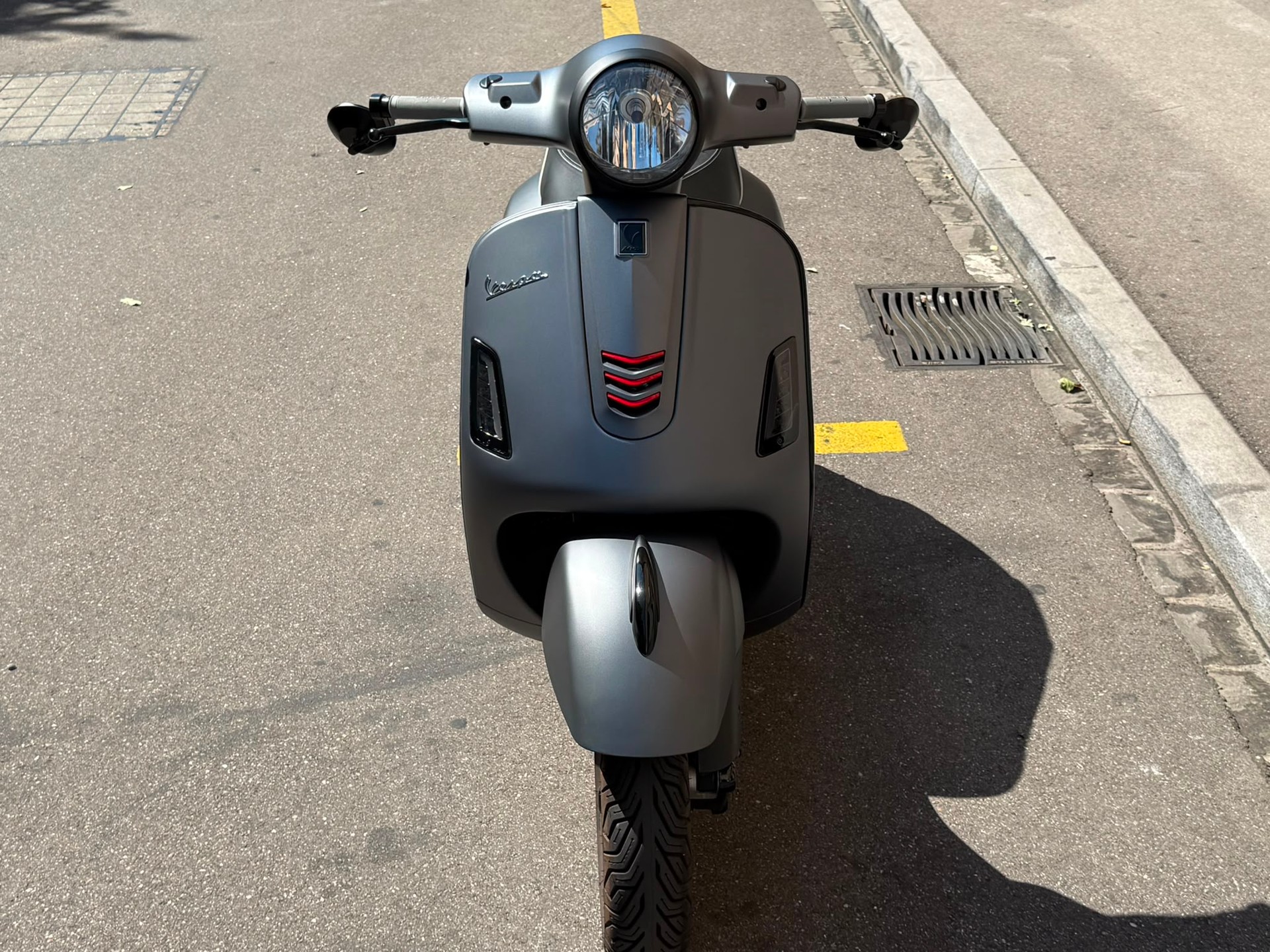 PIAGGIO Vespa GTS Super 300 i.e ABS-image-1
