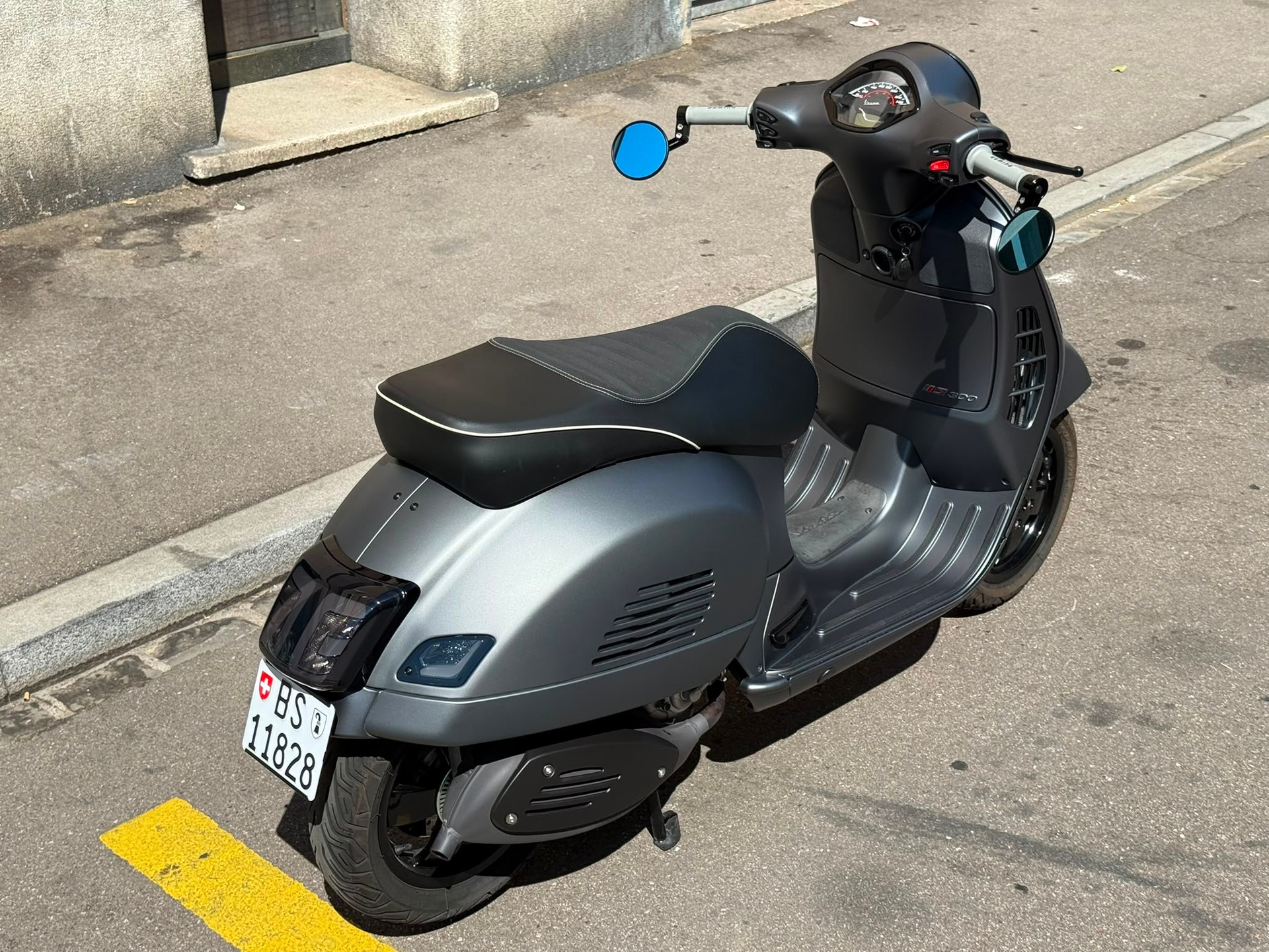PIAGGIO Vespa GTS Super 300 i.e ABS-image-2