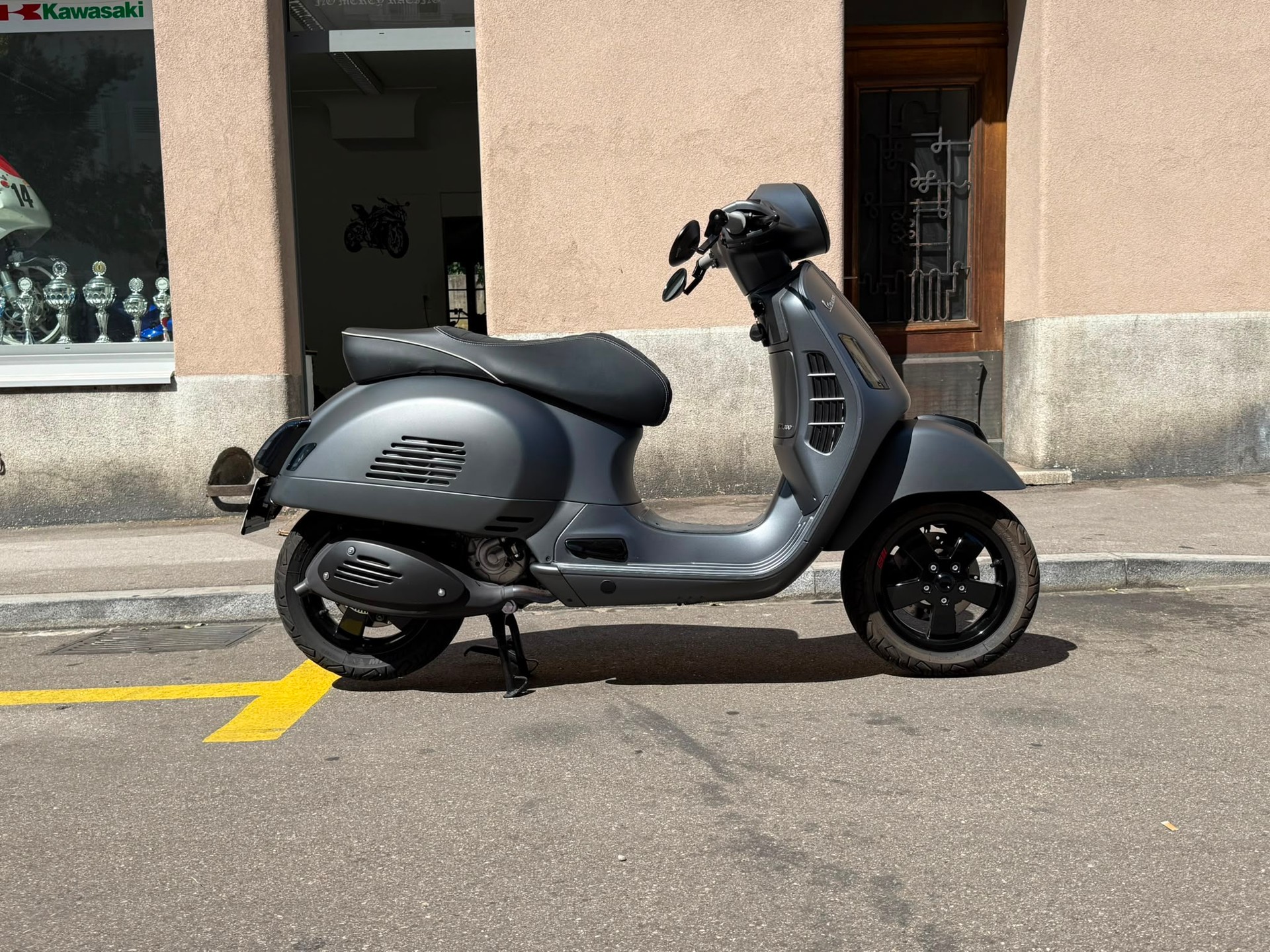 PIAGGIO Vespa GTS Super 300 i.e ABS-image-3