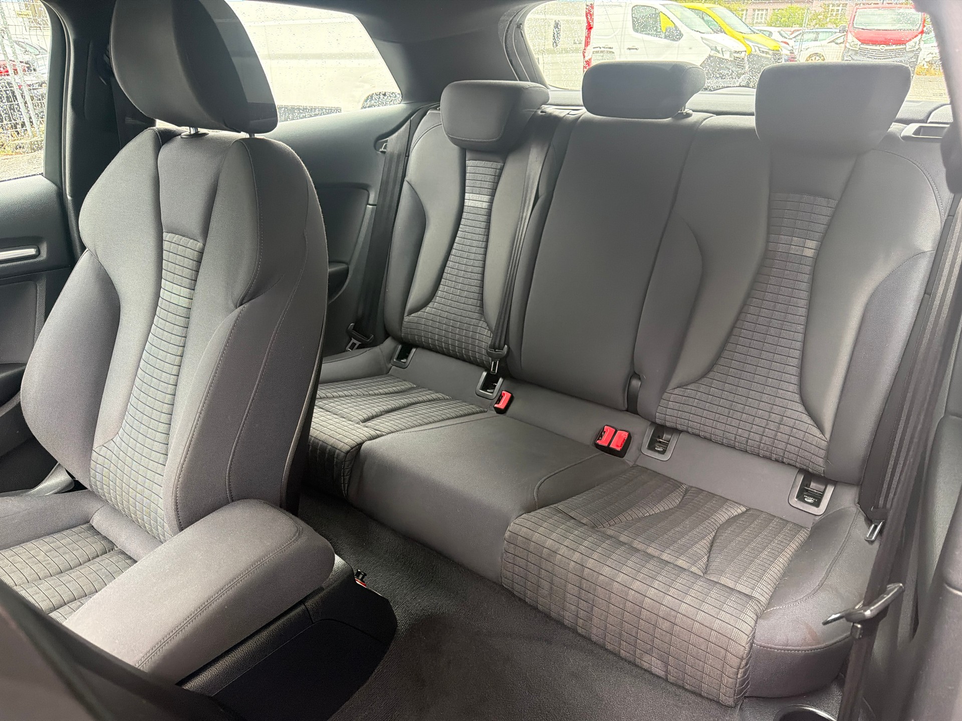 AUDI A3 2.0 TDI Ambition S-tronic ** Navigation ** Xenon ** Tempomat ** PDC V&H- RF-Kamera ** Frisch Ab MFK-image-6