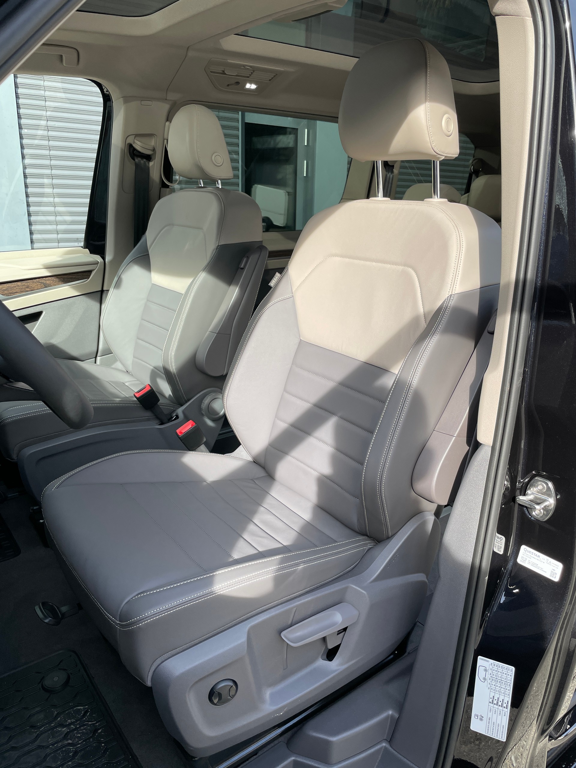 VW Multivan 1.4 eHybrid Style DSG - 6 Sitzer-image-11