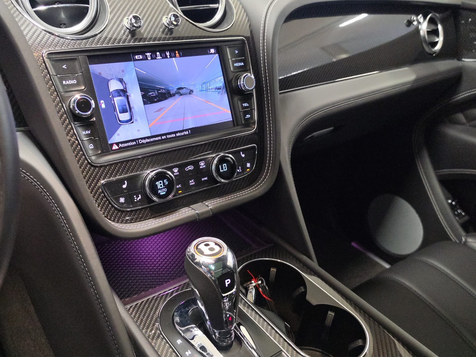 BENTLEY Bentayga V8-image-13