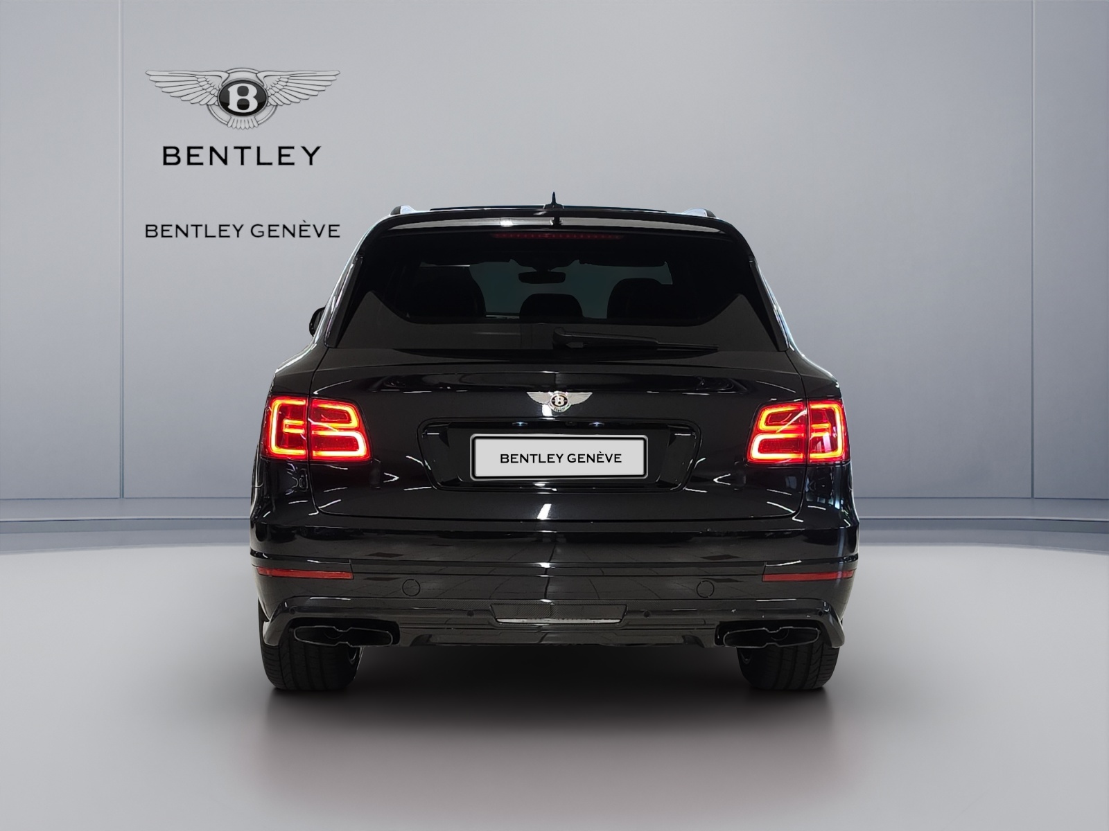BENTLEY Bentayga V8-image-4