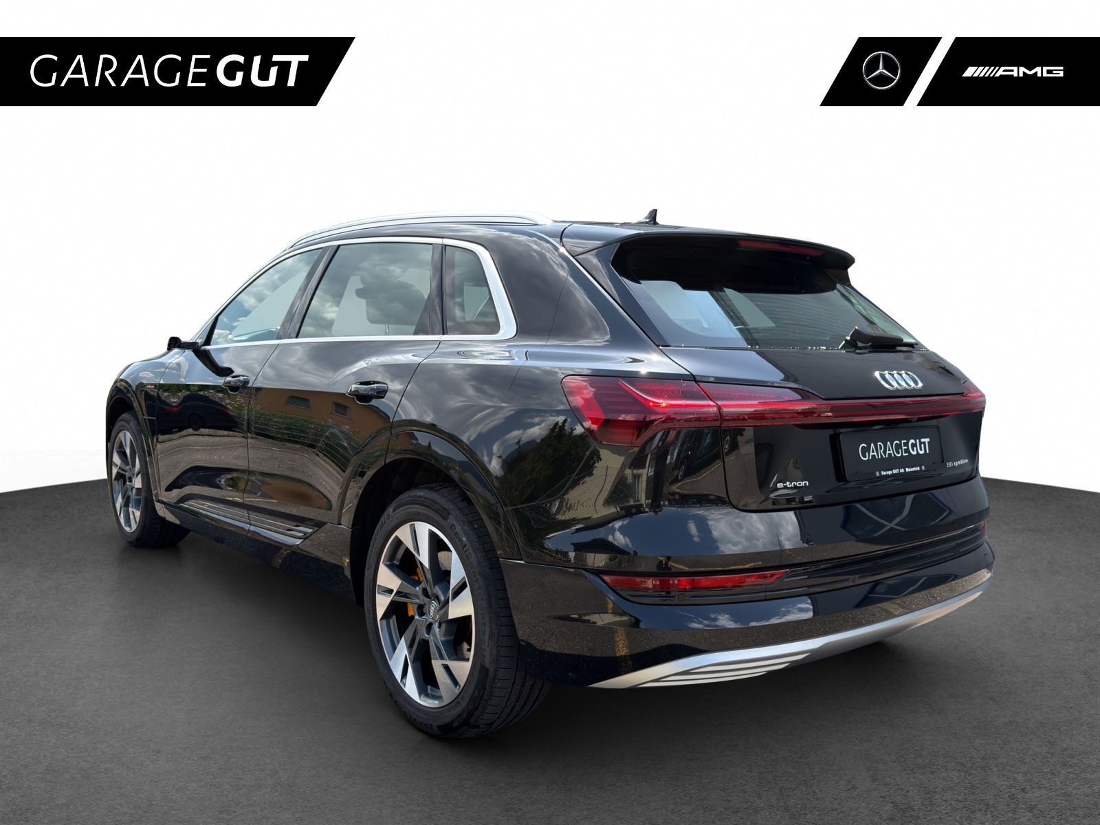 AUDI e-tron 55 quattro-showroom-element-2