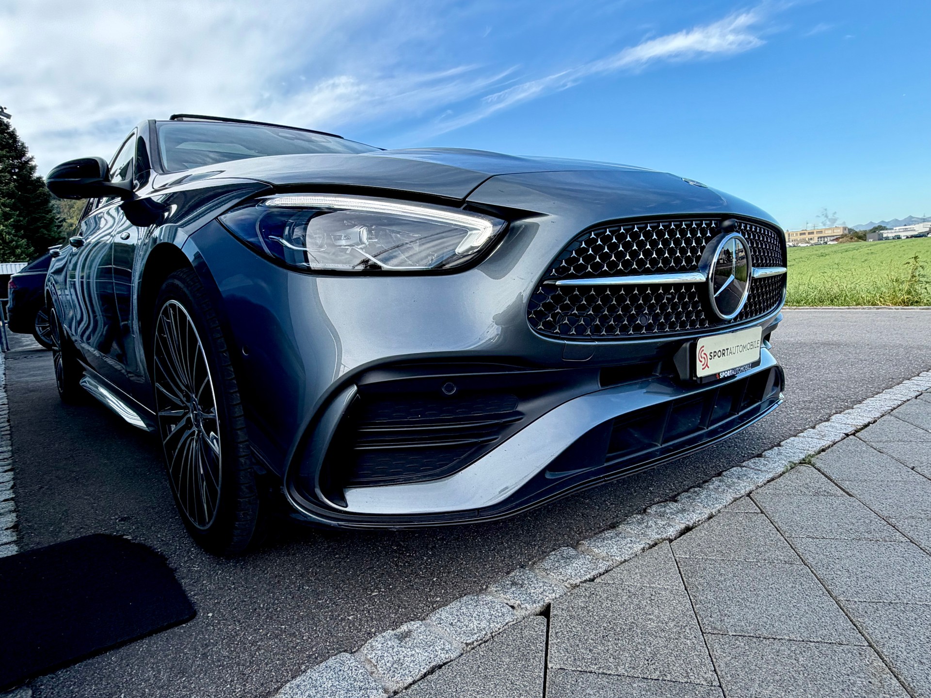 MERCEDES-BENZ C 300e AMG Line 4 Matic EQ Hybrid-image-6