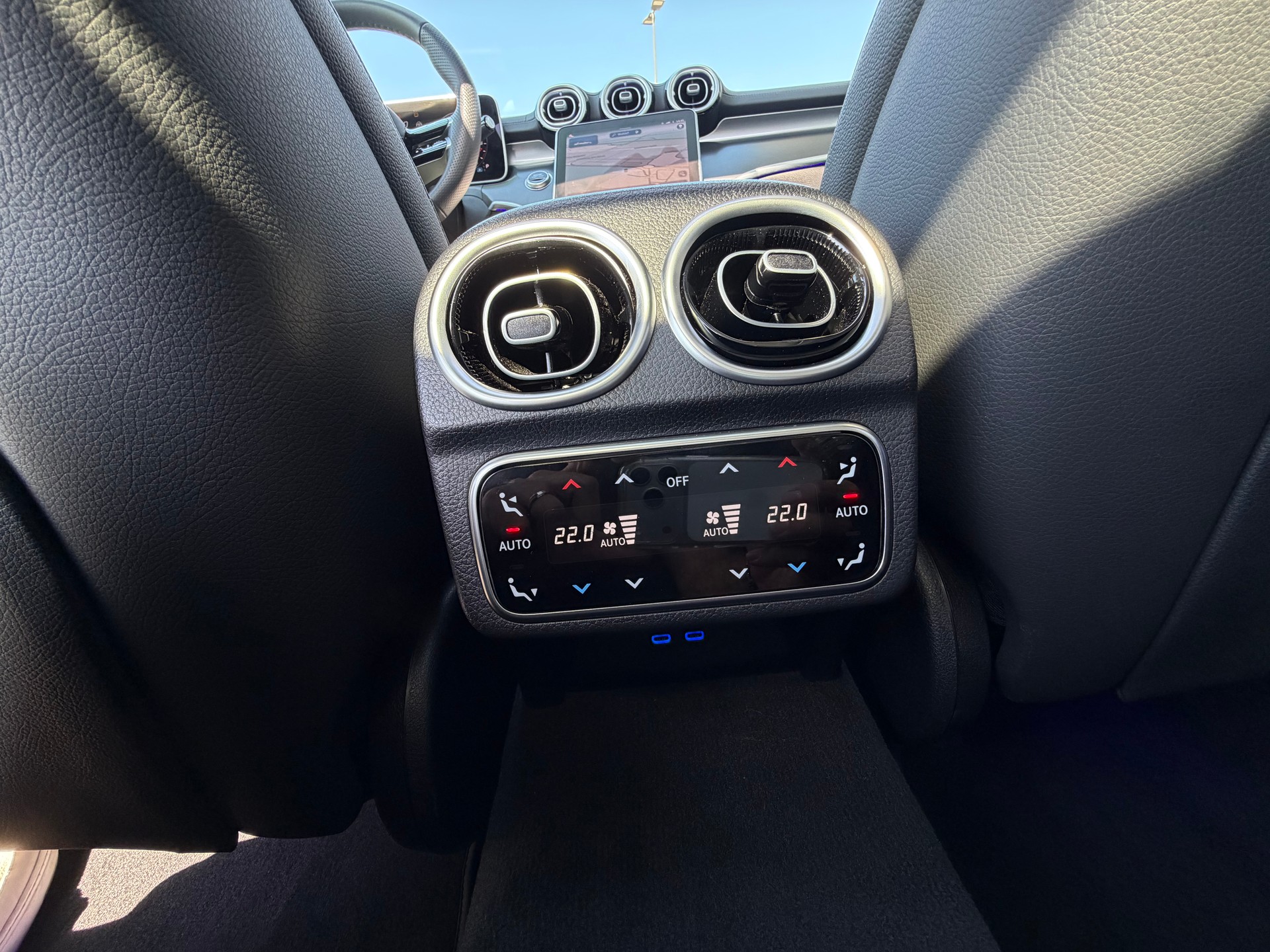 MERCEDES-BENZ C 300e AMG Line 4 Matic EQ Hybrid-image-14