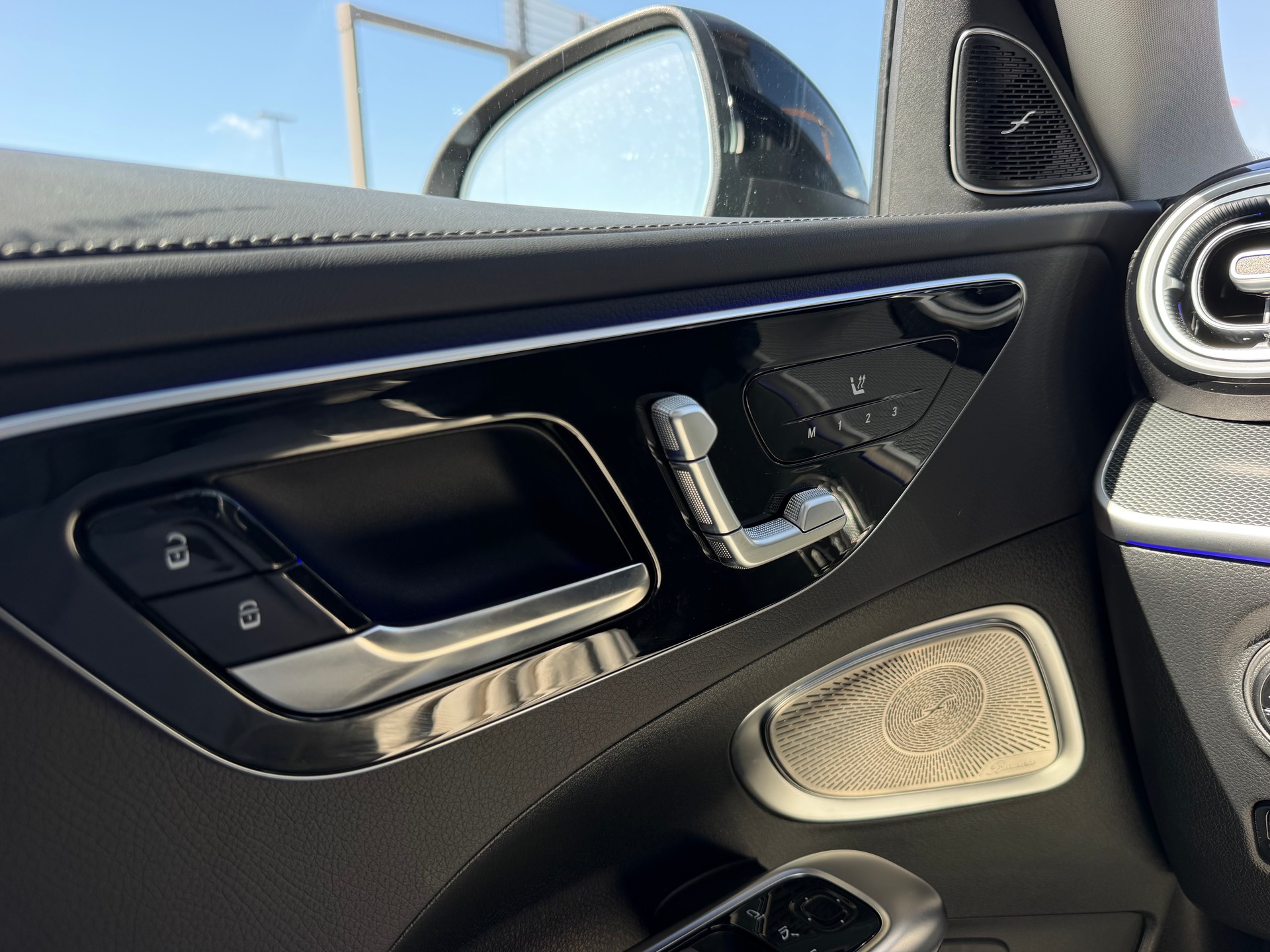 MERCEDES-BENZ C 300e AMG Line 4 Matic EQ Hybrid-image-17