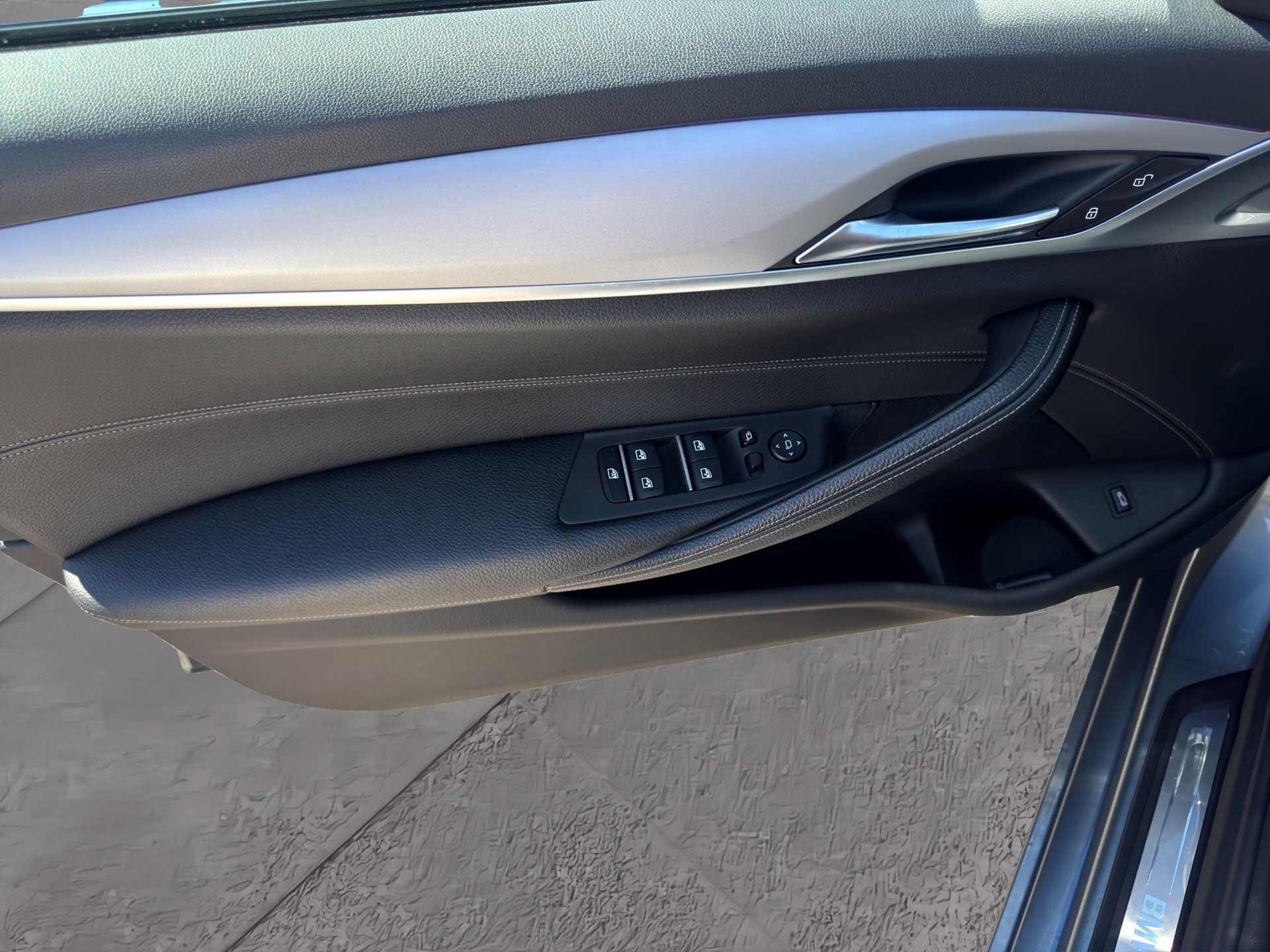BMW 540 i xDrive Luxury Line Steptronic-image-10