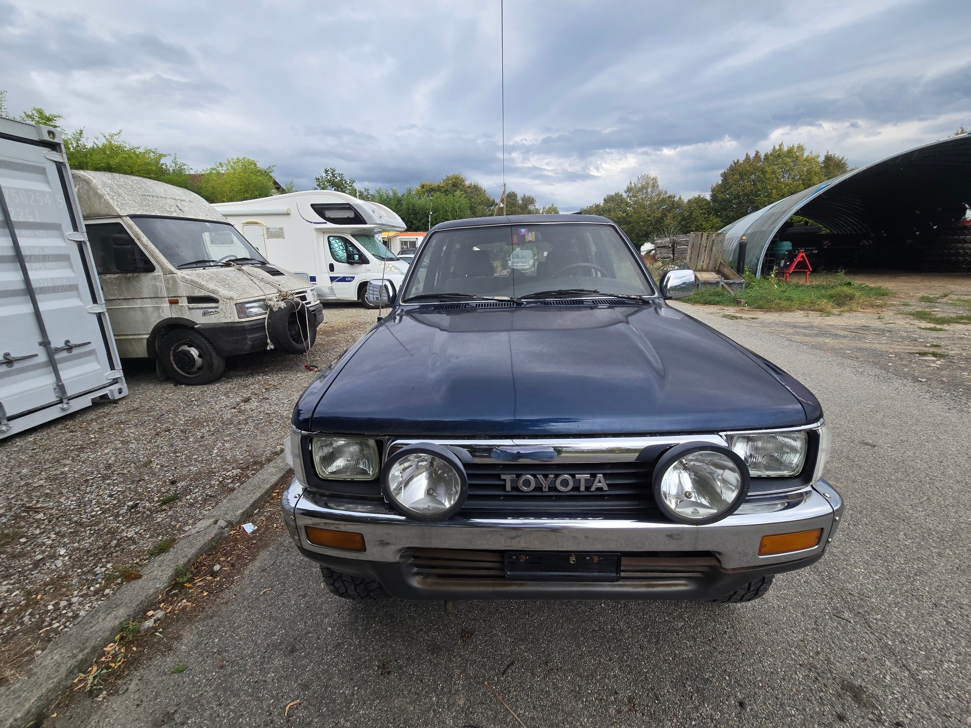TOYOTA 4-Runner 3.0-image-1