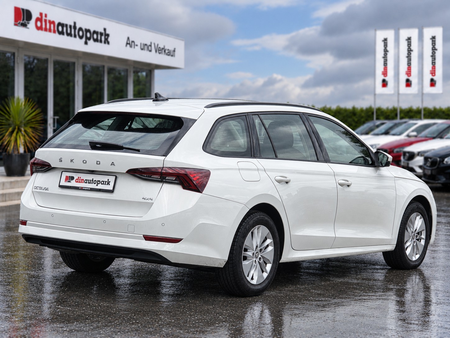 SKODA Octavia Combi 2.0 TDI DSG Ambition 4x4 * CH-Fahrzeug * Top Zustand * 8-Fach *-showroom-element-3