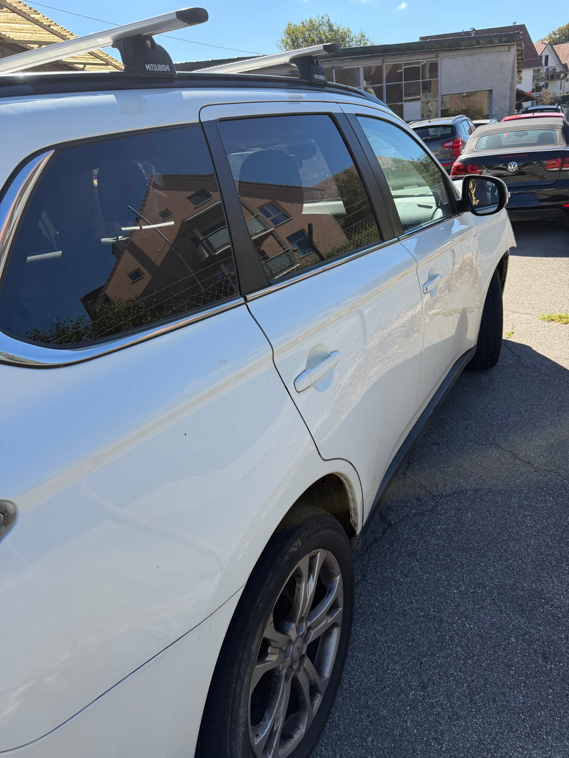 MITSUBISHI Outlander 2.2 DID Navigator Safety 4WD Automatic-showroom-element-1