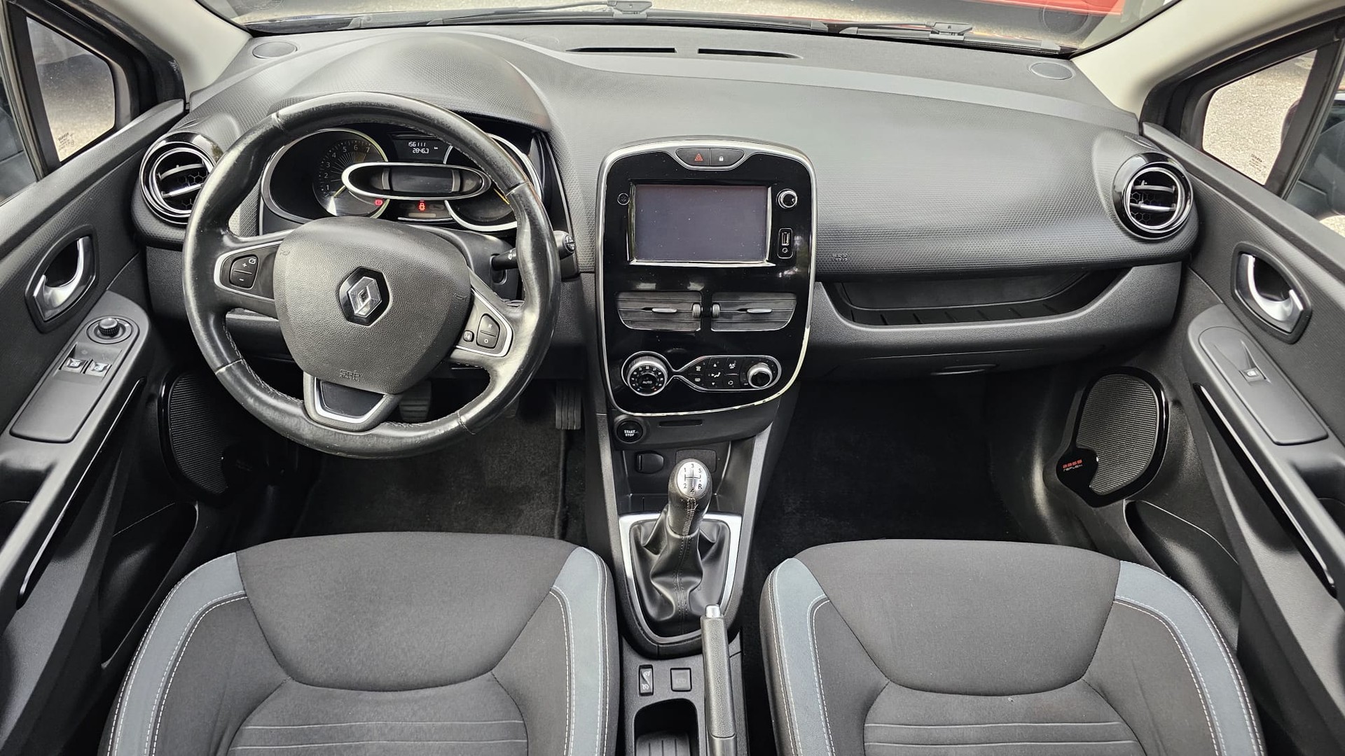 RENAULT Clio Grandtour 0.9 12V Expression-image-9