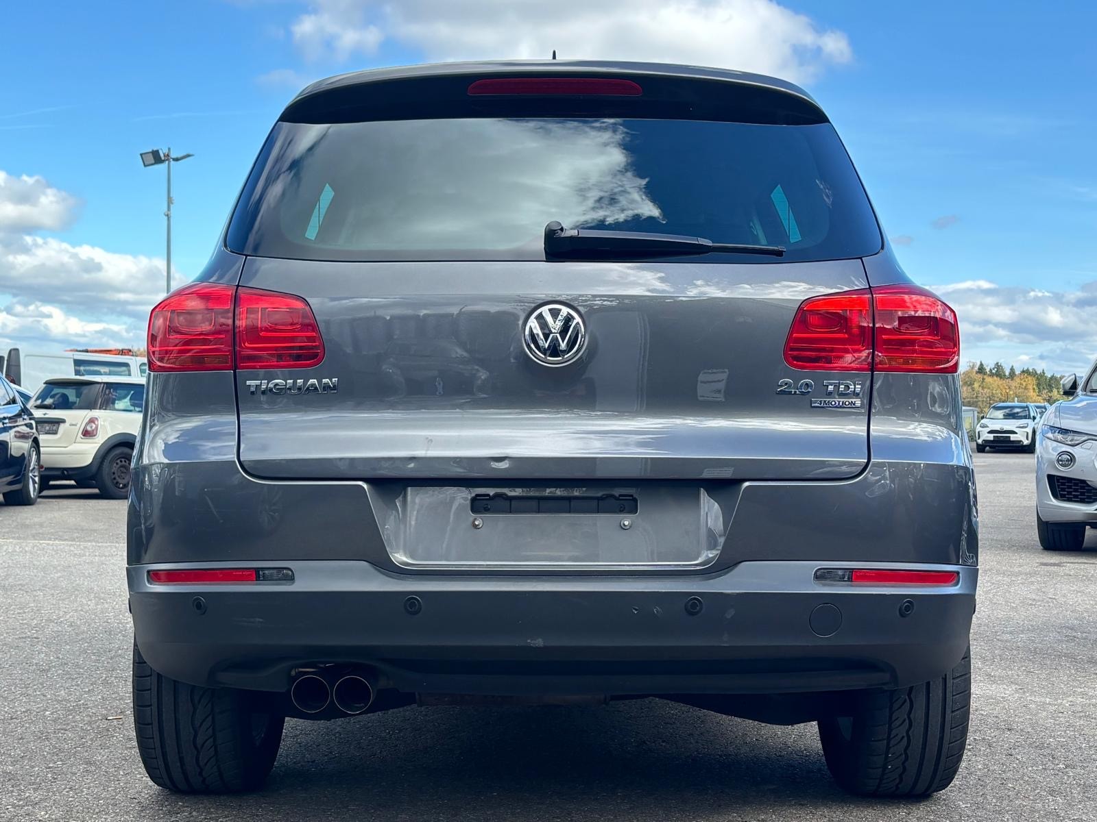 VW Tiguan 2.0 TDI BlueMotion Sport&Style 4Motion-image-9
