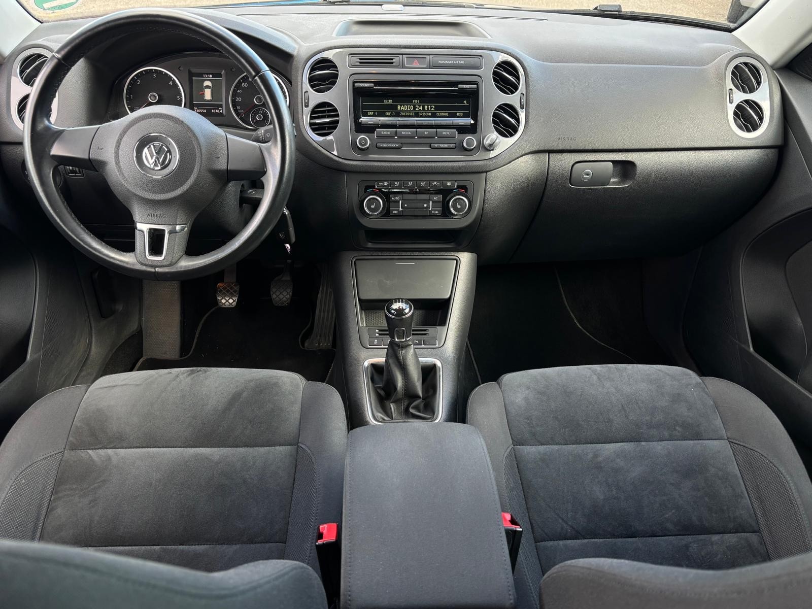 VW Tiguan 2.0 TDI BlueMotion Sport&Style 4Motion-image-5