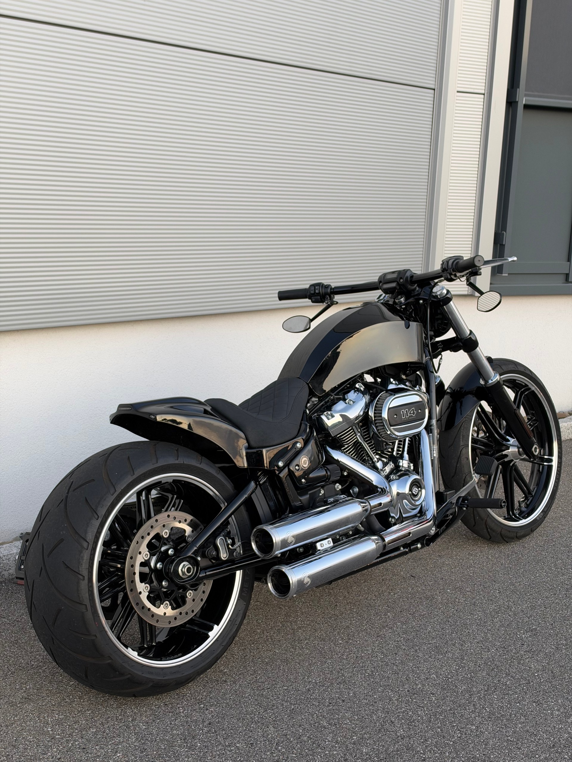 HARLEY-DAVIDSON FXBRS Breakout 114 ABS (69/35kW)-image-2