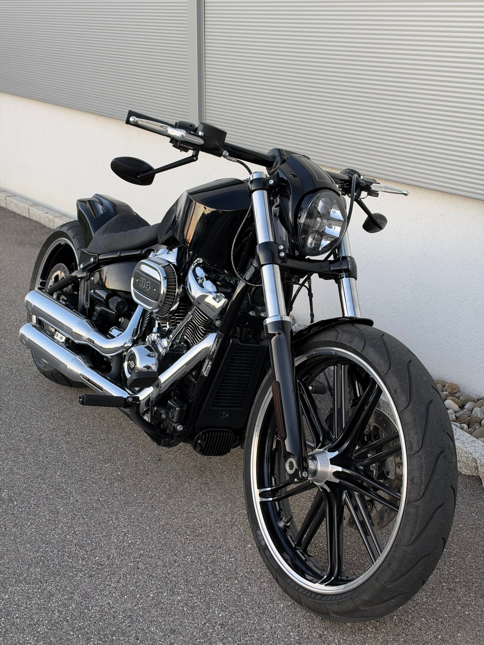 HARLEY-DAVIDSON FXBRS Breakout 114 ABS (69/35kW)-image-1