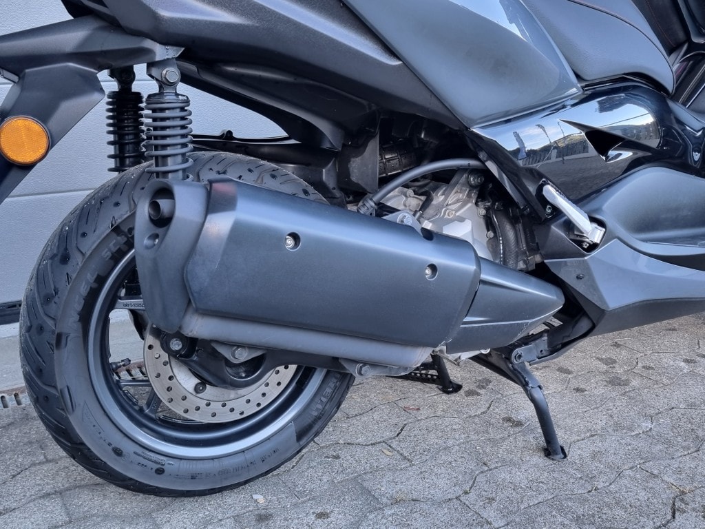 YAMAHA X-Max 300-image-3