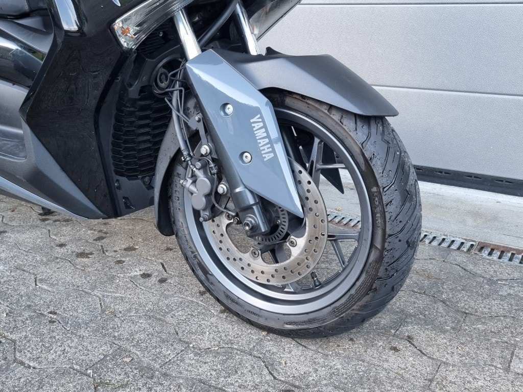 YAMAHA X-Max 300-image-2