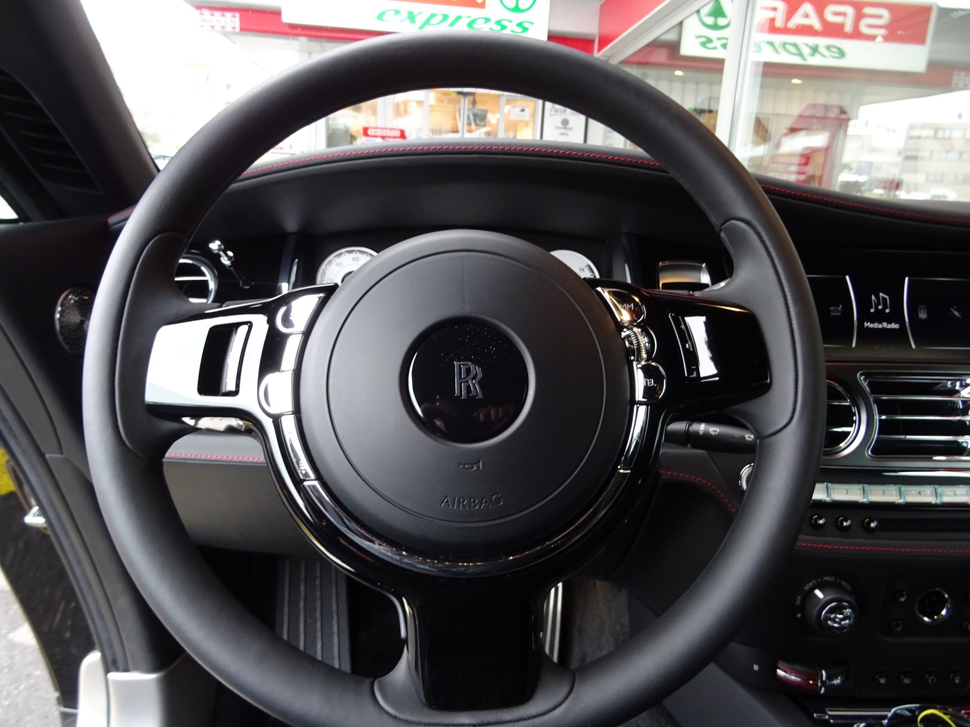 ROLLS-ROYCE Wraith 6.6V12 BlackBadge-image-4