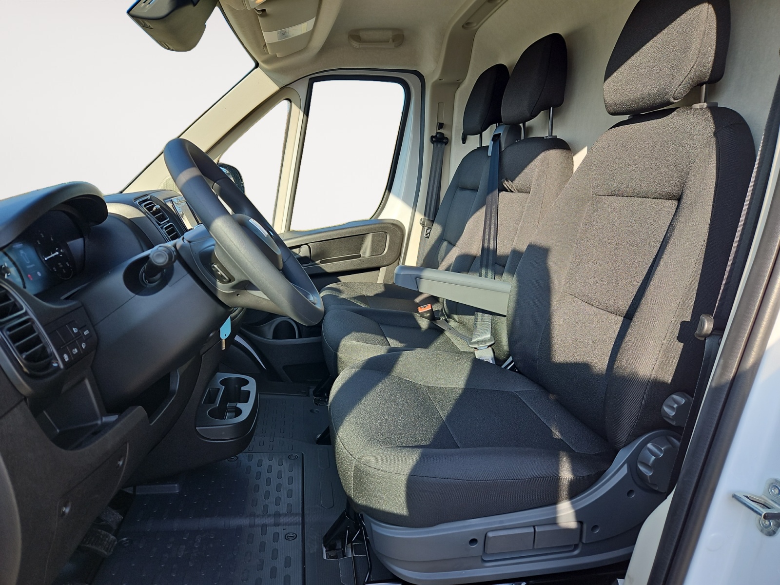 FIAT Ducato 30 L2H1 Easy Pro-image-5