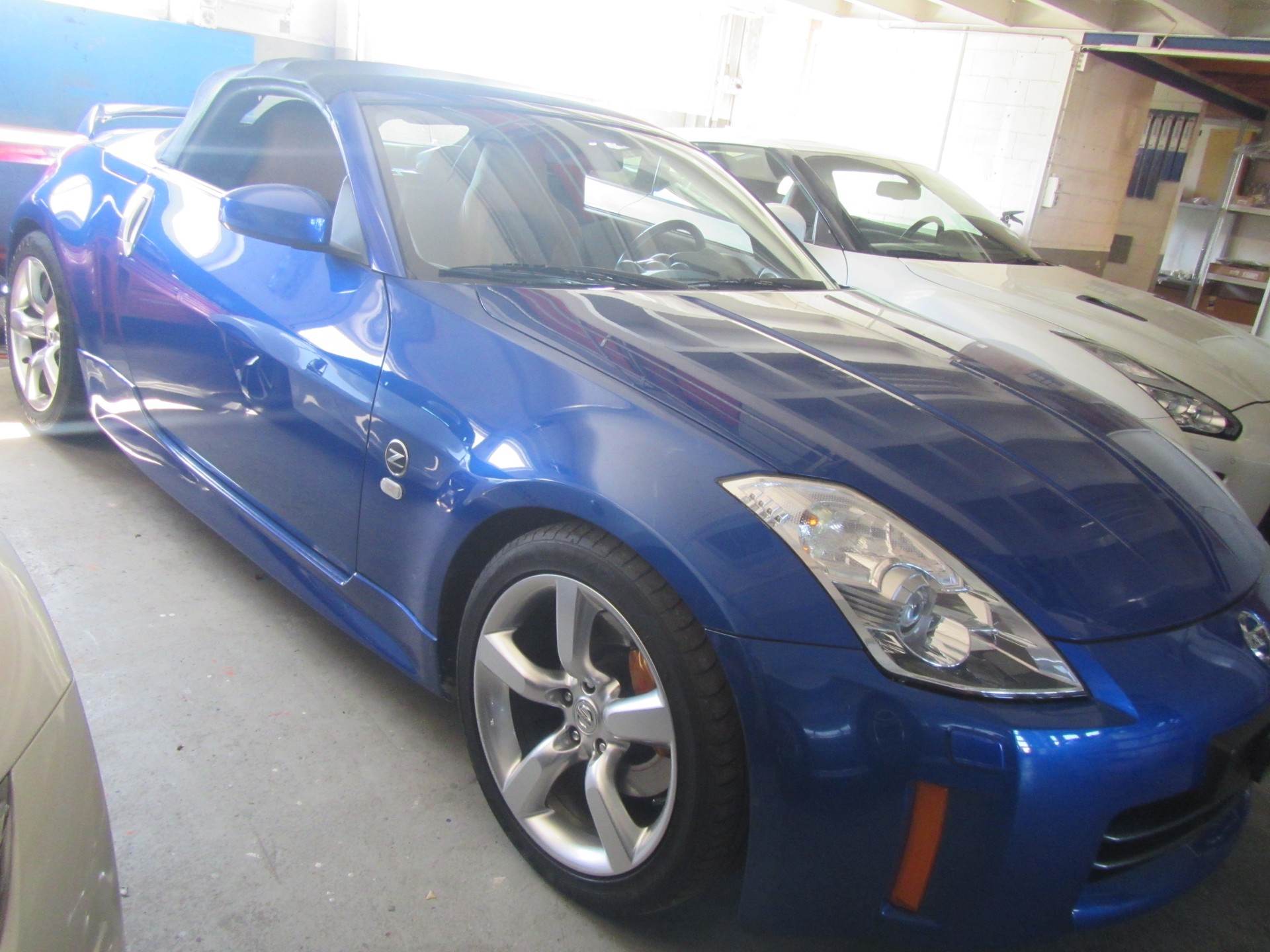 NISSAN 350 Z Roadster-image-2
