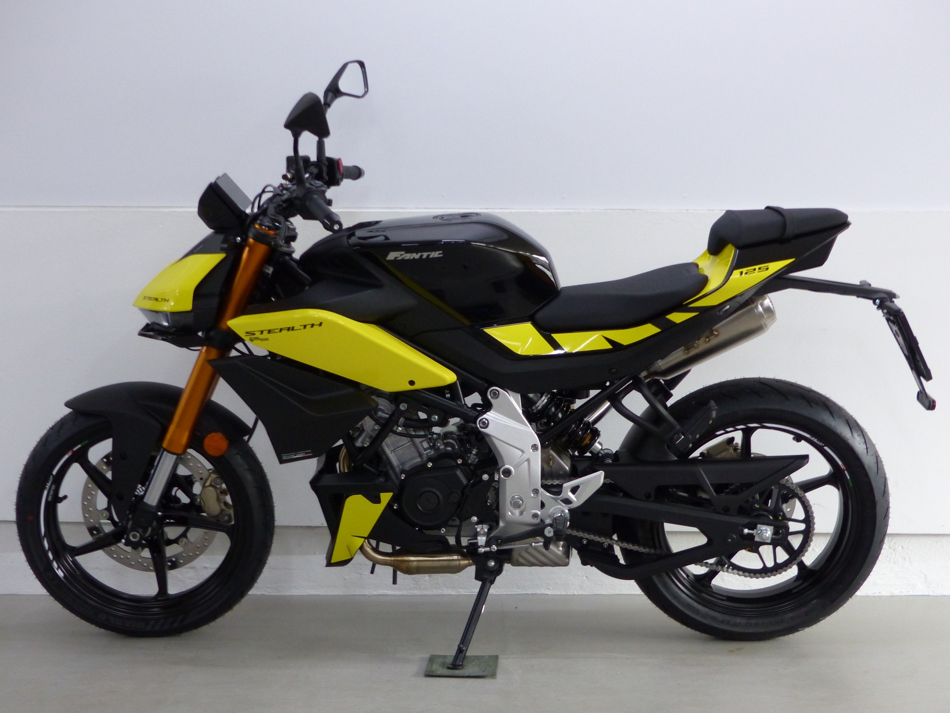 FANTIC Stealth 125 ABS-image-2