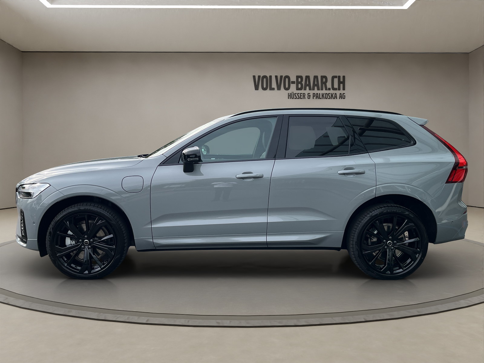 VOLVO XC60 2.0 T6 TE Black Edition eAWD-showroom-element-1