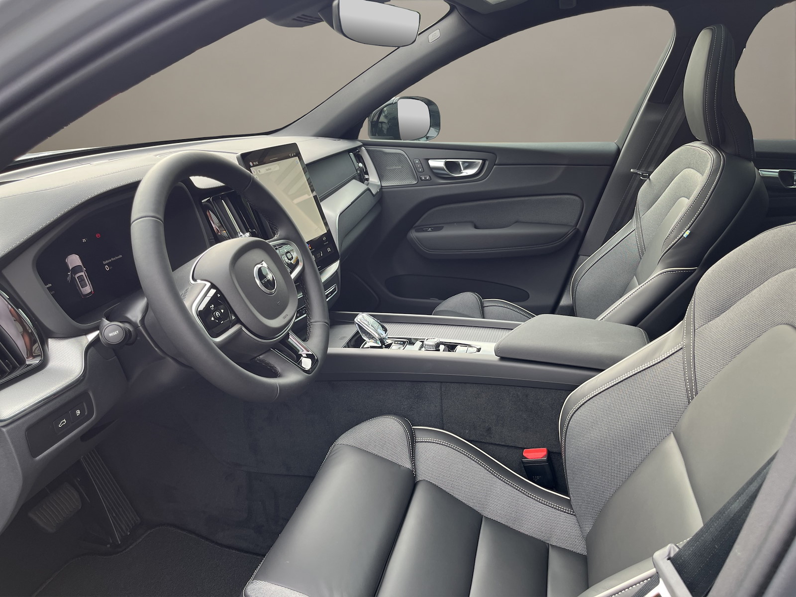 VOLVO XC60 2.0 T6 TE Black Edition eAWD-image-8