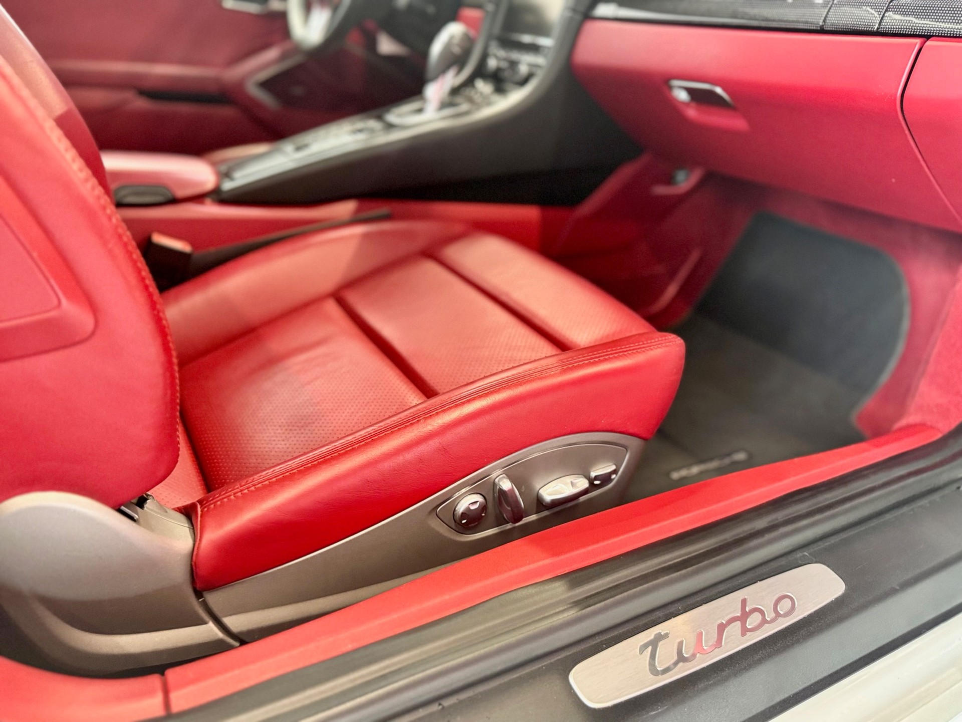 PORSCHE 911 Turbo PDK-image-8
