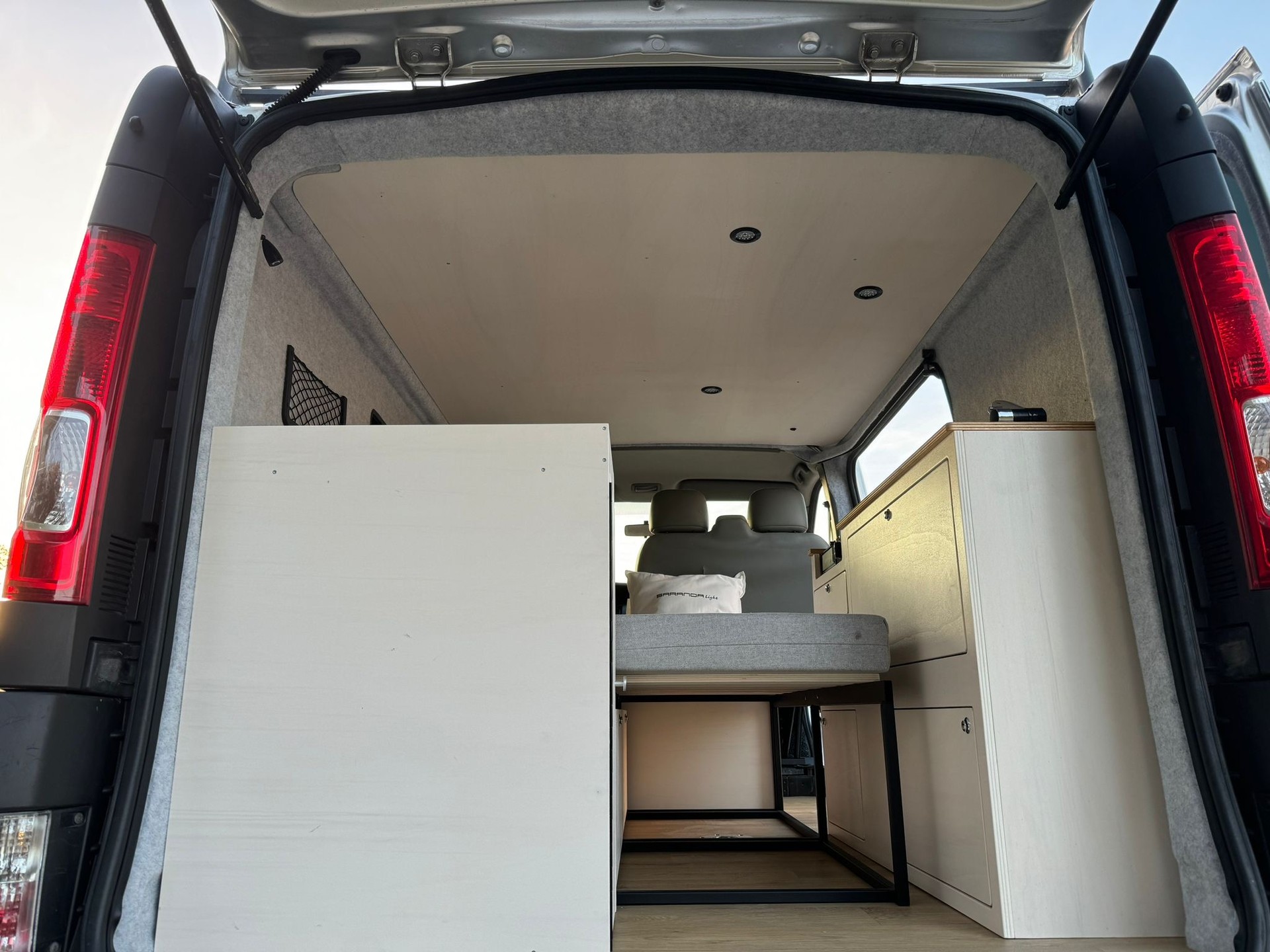 RENAULT Trafic Saranda Beach-image-15