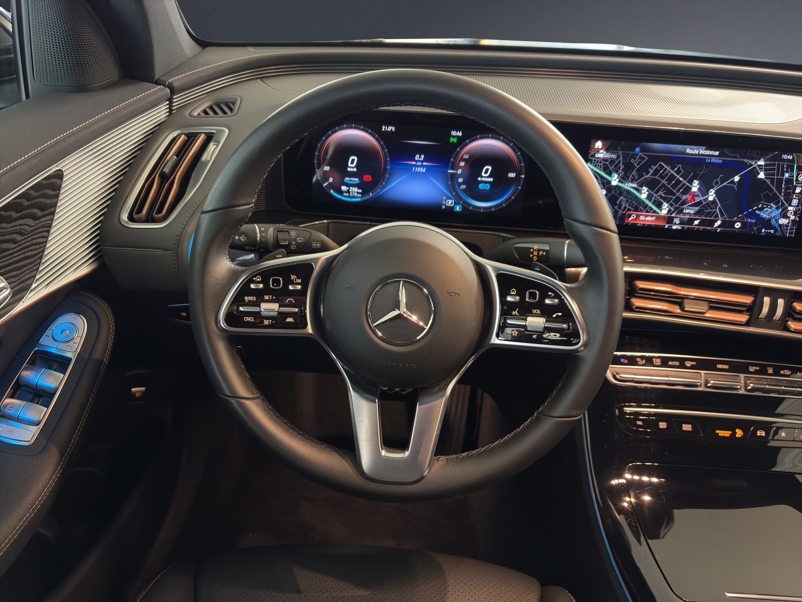 MERCEDES-BENZ EQC 400 4Matic EQ Star-image-13