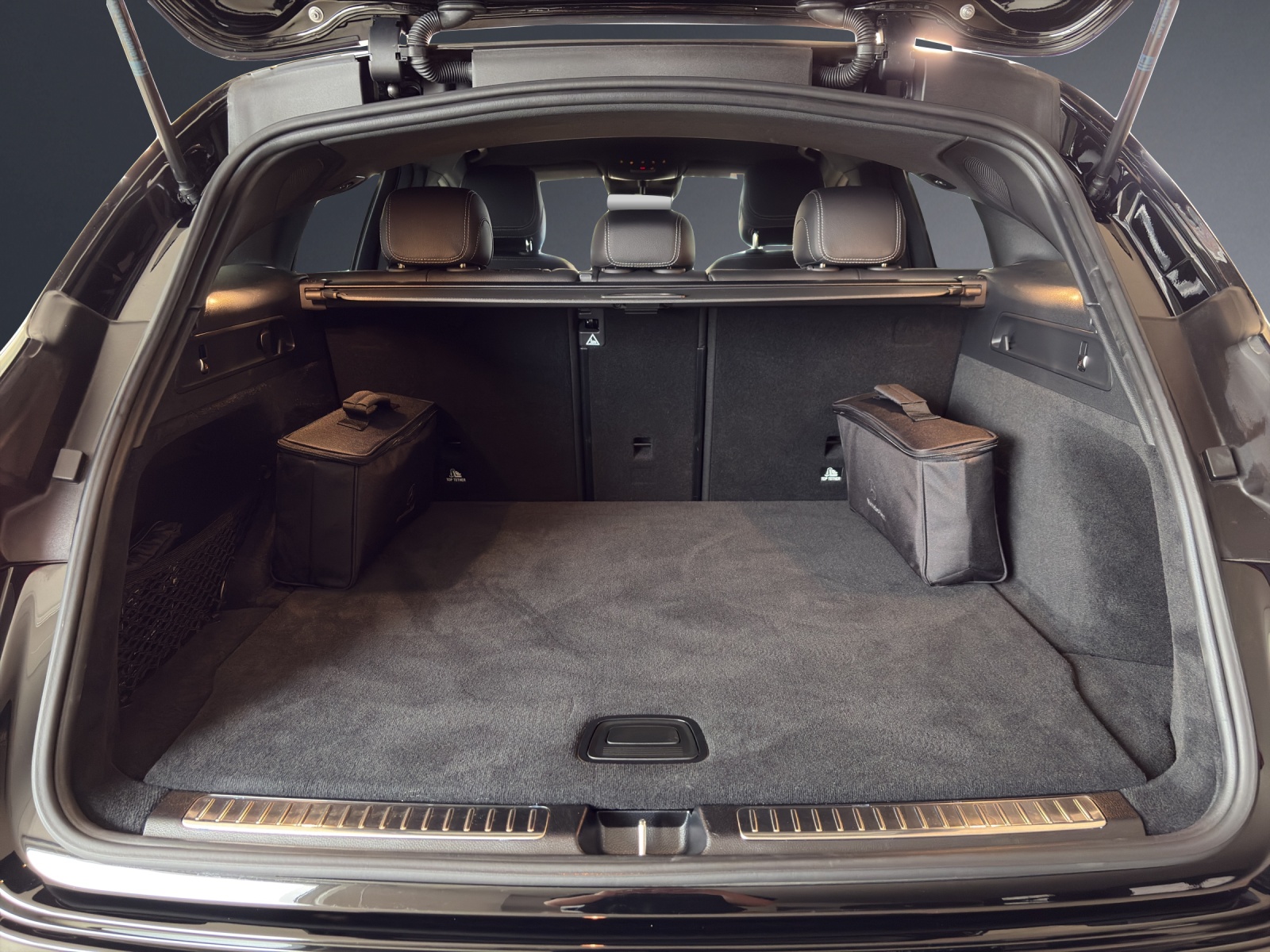 MERCEDES-BENZ EQC 400 4Matic EQ Star-image-18