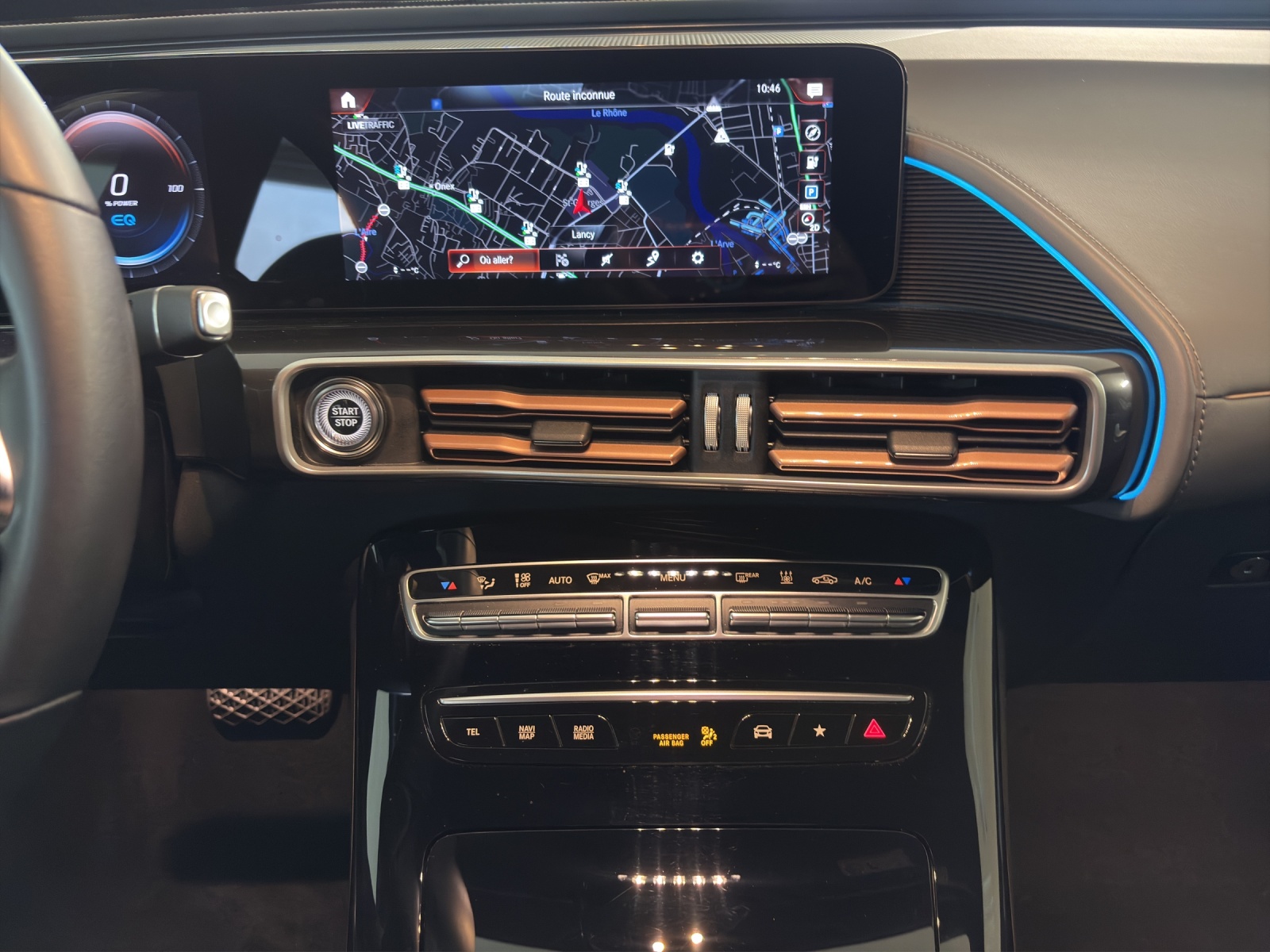 MERCEDES-BENZ EQC 400 4Matic EQ Star-image-12