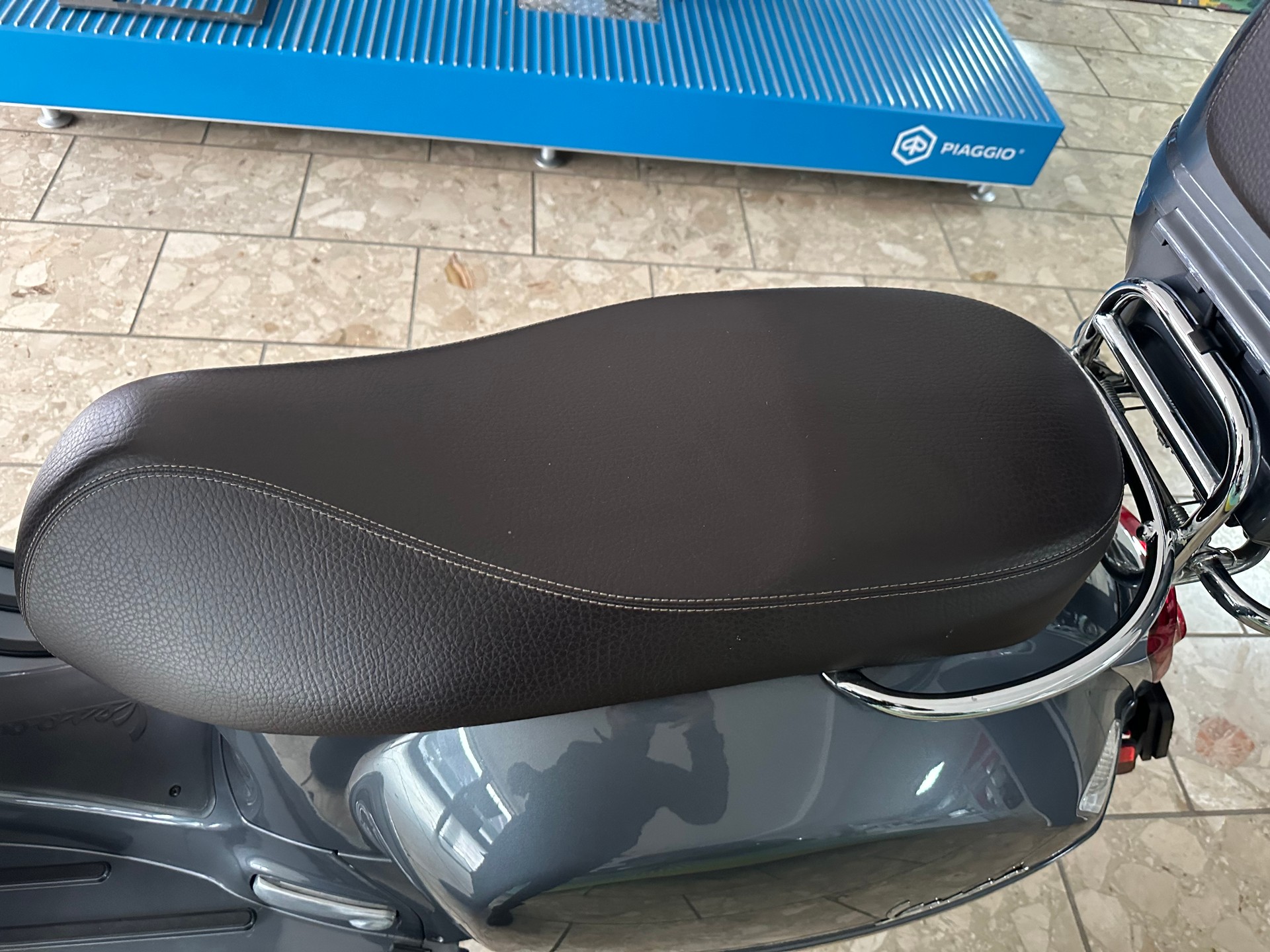 PIAGGIO Vespa GTS 300 Touring ABS-image-4