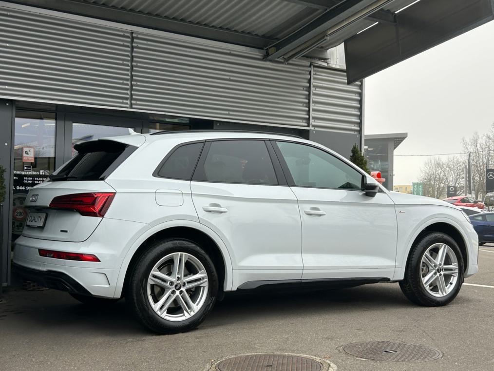 AUDI Q5 40 TDi S line quattro-showroom-element-2