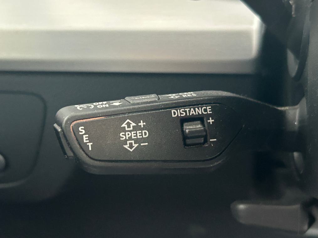 AUDI Q5 40 TDi S line quattro-image-5