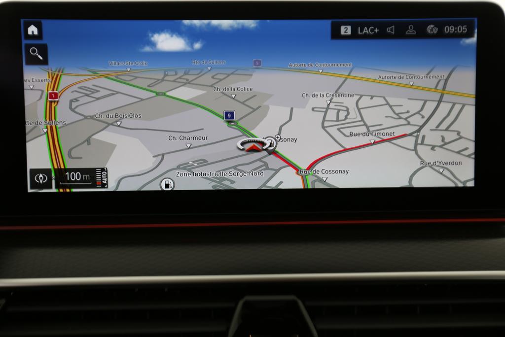 BMW 520d xDrive Touring-image-6
