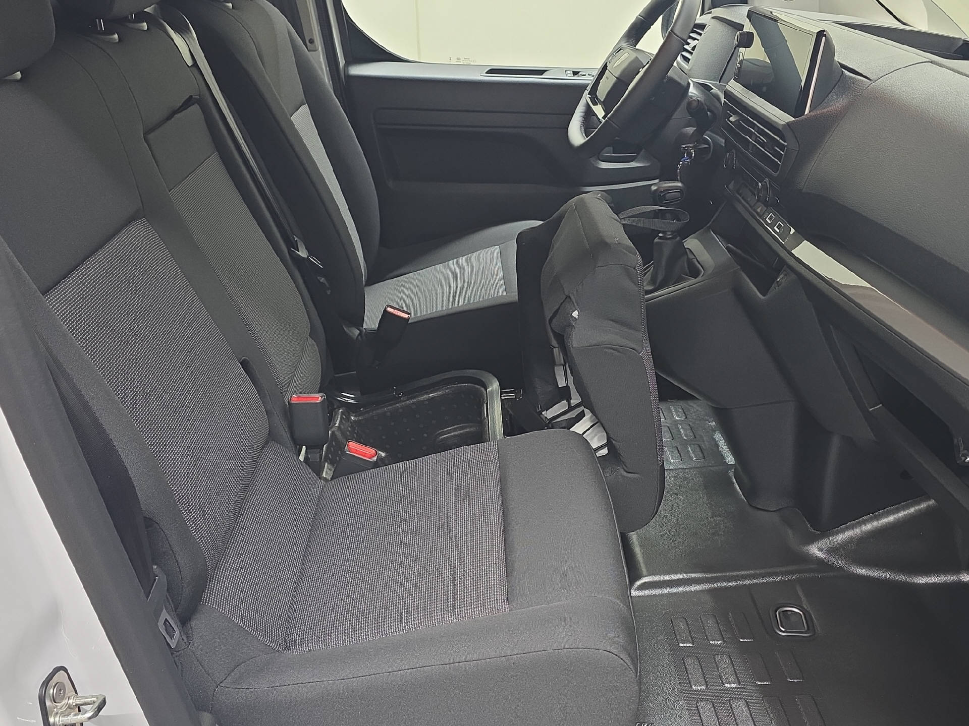 PEUGEOT Expert Kaw. Standard 2.2 BlueHDi 150 S/S-image-7