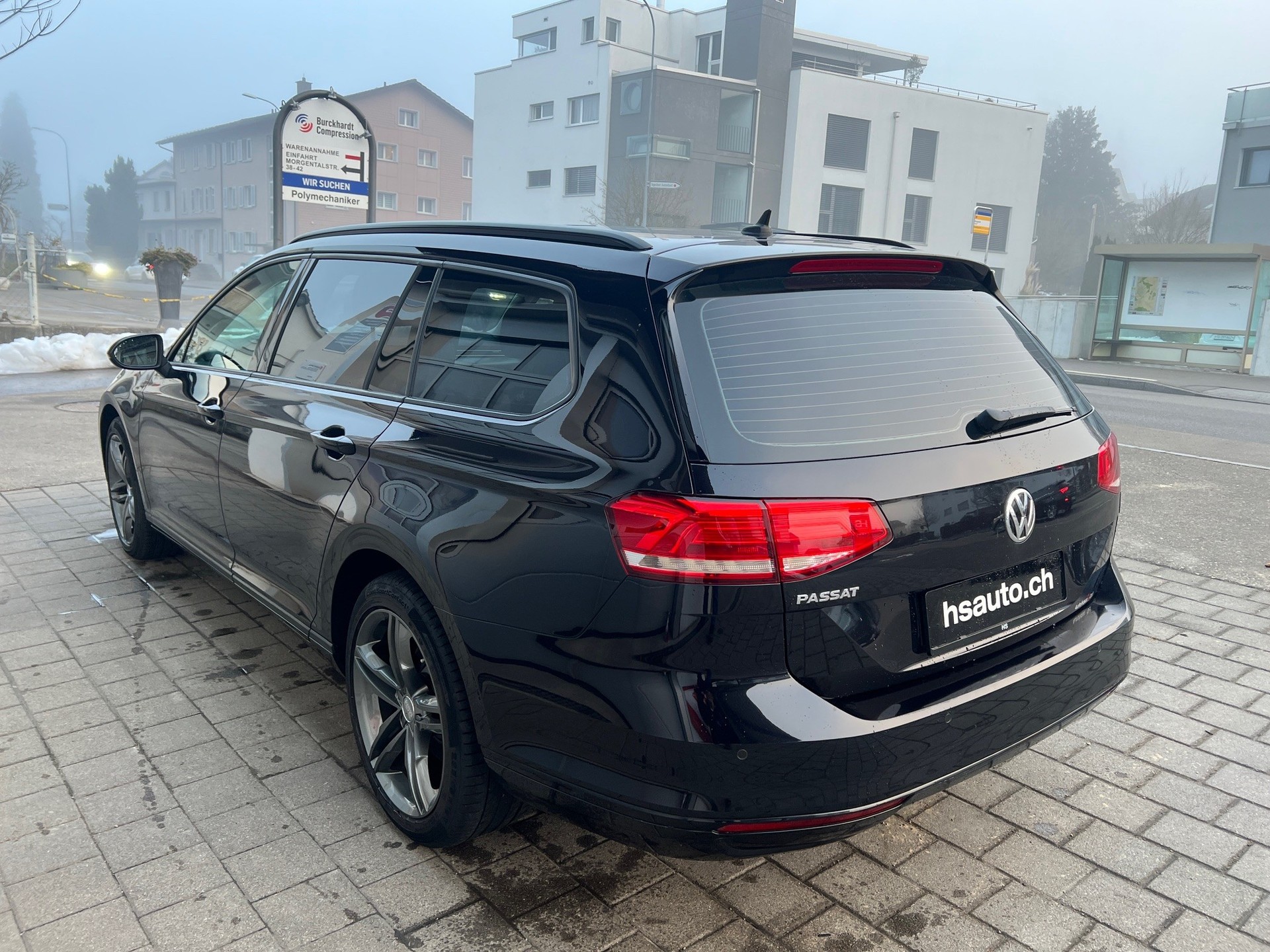 VW Passat Variant 2.0 TDI BMT Trendline DSG-image-7