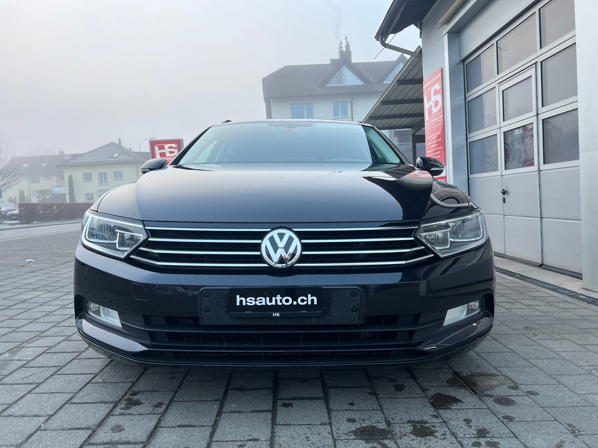 VW Passat Variant 2.0 TDI BMT Trendline DSG-image-2