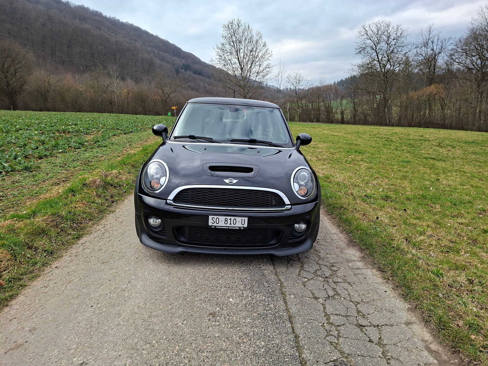 MINI Cooper S-showroom-element-2
