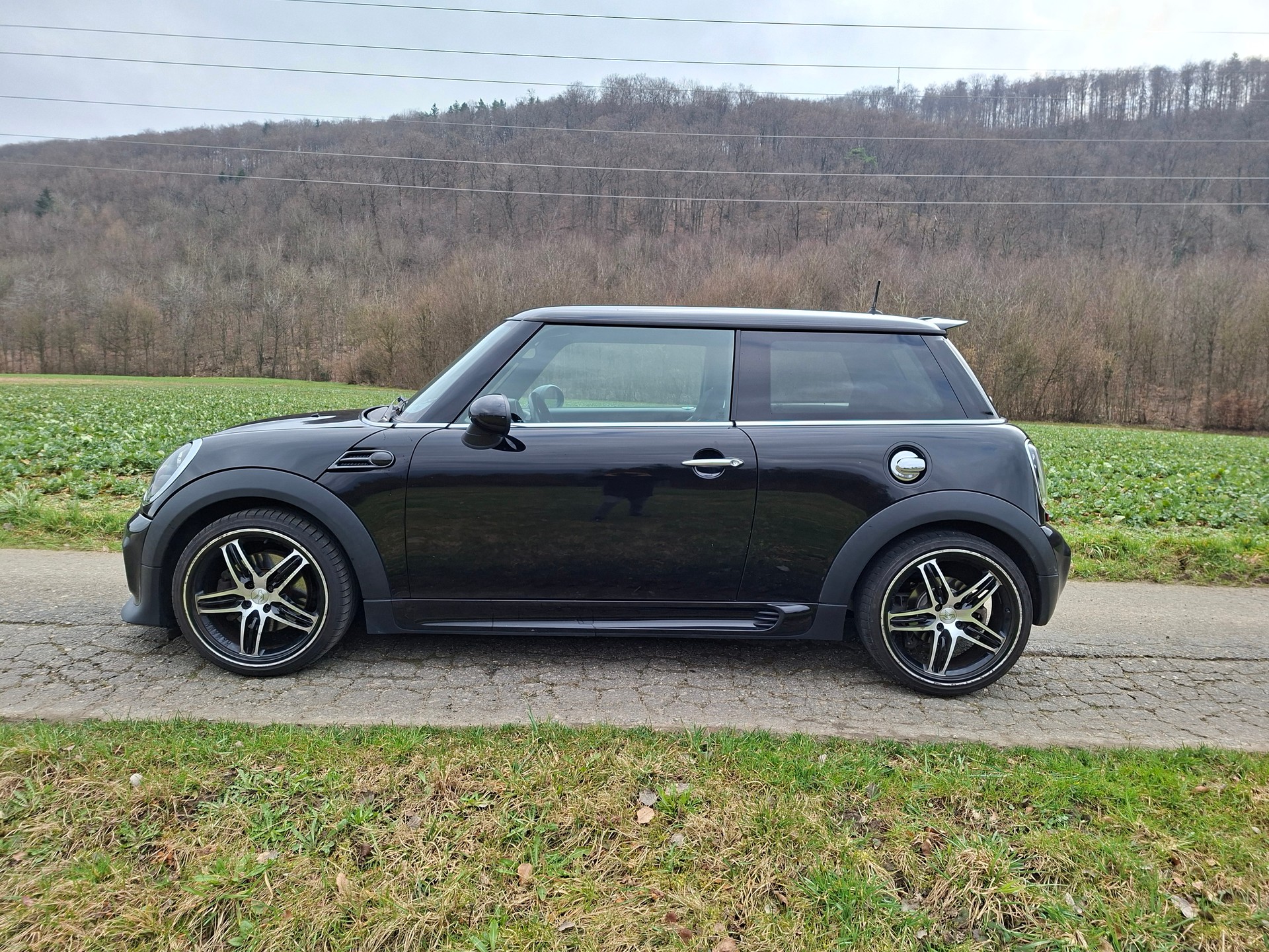 MINI Cooper S-showroom-element-1